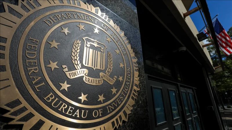 FBI: 거스리의 집에서 3km 떨어진 곳에서 발견된 장갑의 DNA가 용의자와 일치합니다.