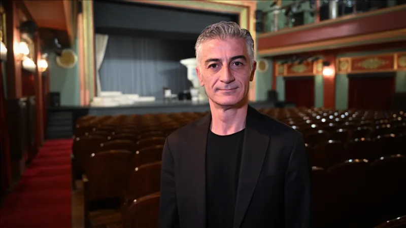 세계 연극의 날을 맞아 특별 공연되는 연극의 티켓이 매진되었습니다