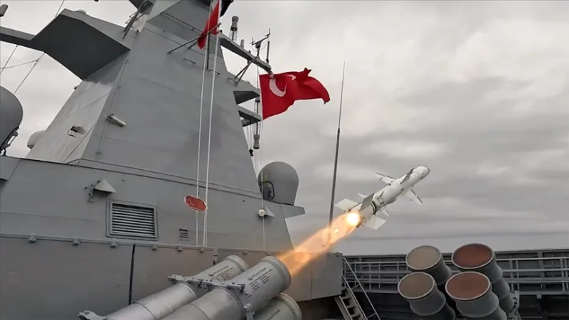 Противокорабельная ракета «Атмача» точно поразила наземную цель