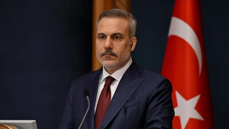 피단 외무장관은 이 지역의 정세를 논의할 회의를 위해 내일 파키스탄을 방문할 예정이다