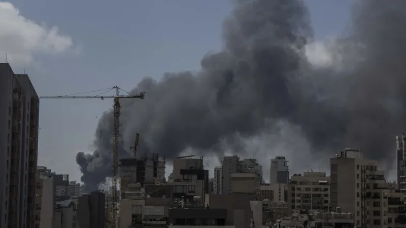 Izrael bejelentette, hogy Bint Jbeil városában, Libanon déli részén befejezte az ostromot, és megkezdte a megszállást