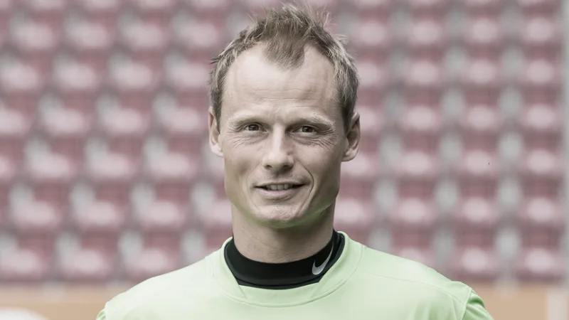 Bývalý brankár Arsenalu Manninger zahynul po zrážke vlaku s jeho autom