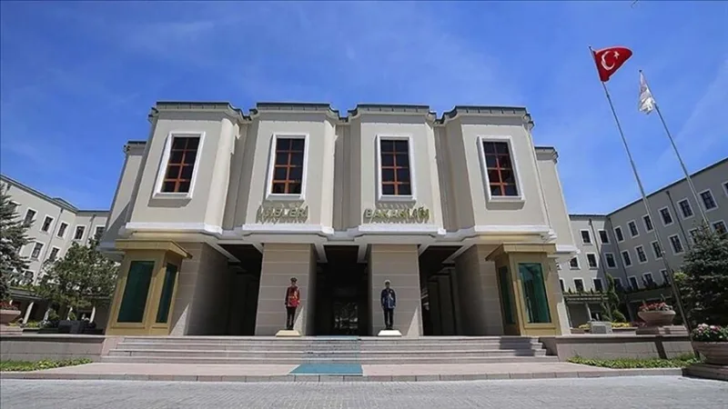 Starosta Ataşehiru Onursal Adıgüzel bol odvolaný z funkcie