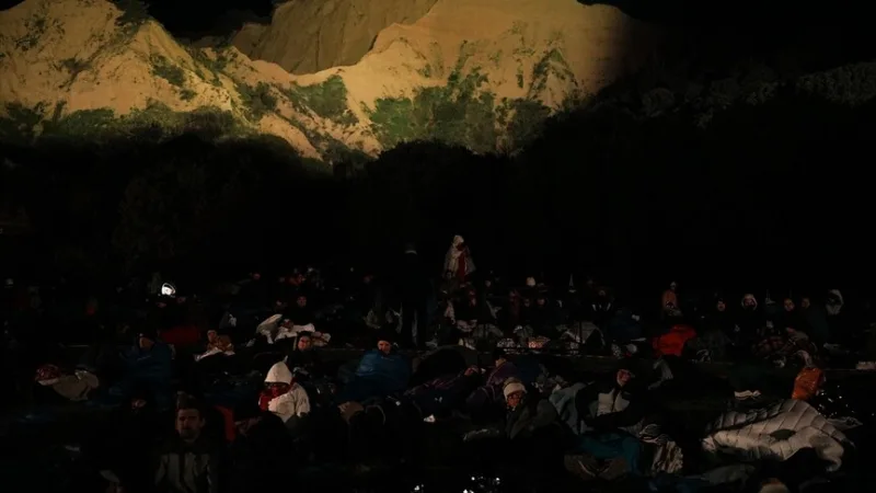 Австралійці та новозеландці прибули до бухти Анзак на «Рітуал світанку»